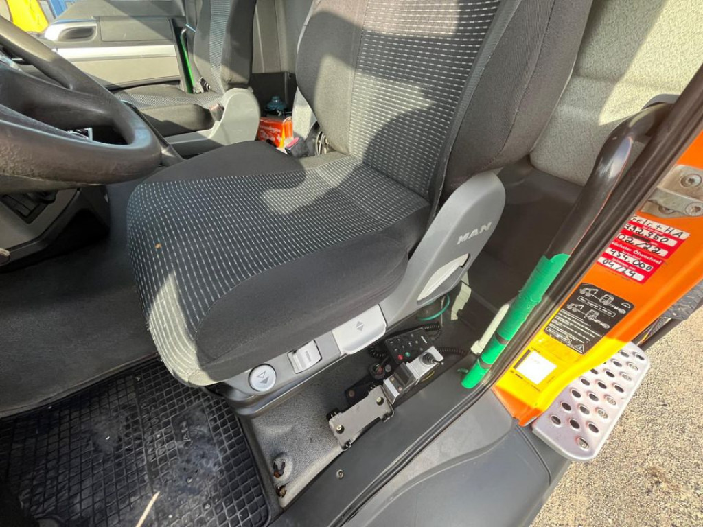 MAN TG-S 26.400 6x4H-2 BL Abrollkipper mit Kran Lift Lenk - Pacēlājs ar āķi, Kravas auto ar manipulatoru: foto 4 MAN TG-S 26.400 6x4H-2 BL Abrollkipper mit Kran Lift Lenk - Pacēlājs ar āķi, Kravas auto ar manipulatoru: foto 4