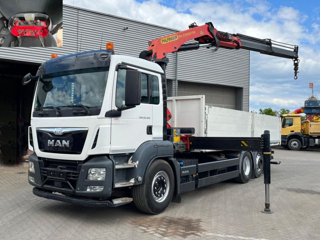 MAN TG-S 26.420 6x2 BL Pritsche Kran Palf. PK 22002+ - Kravas auto ar manipulatoru: foto 1 MAN TG-S 26.420 6x2 BL Pritsche Kran Palf. PK 22002+ - Kravas auto ar manipulatoru: foto 1
