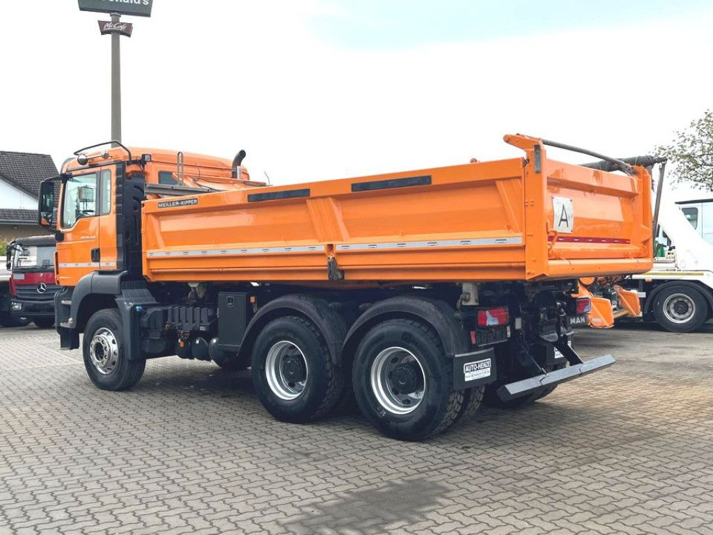 MAN TG-S 26.440 6x4 3-Achs Kipper Bordmatik - Kravas automašīna pašizgāzējs: foto 4 MAN TG-S 26.440 6x4 3-Achs Kipper Bordmatik - Kravas automašīna pašizgāzējs: foto 4