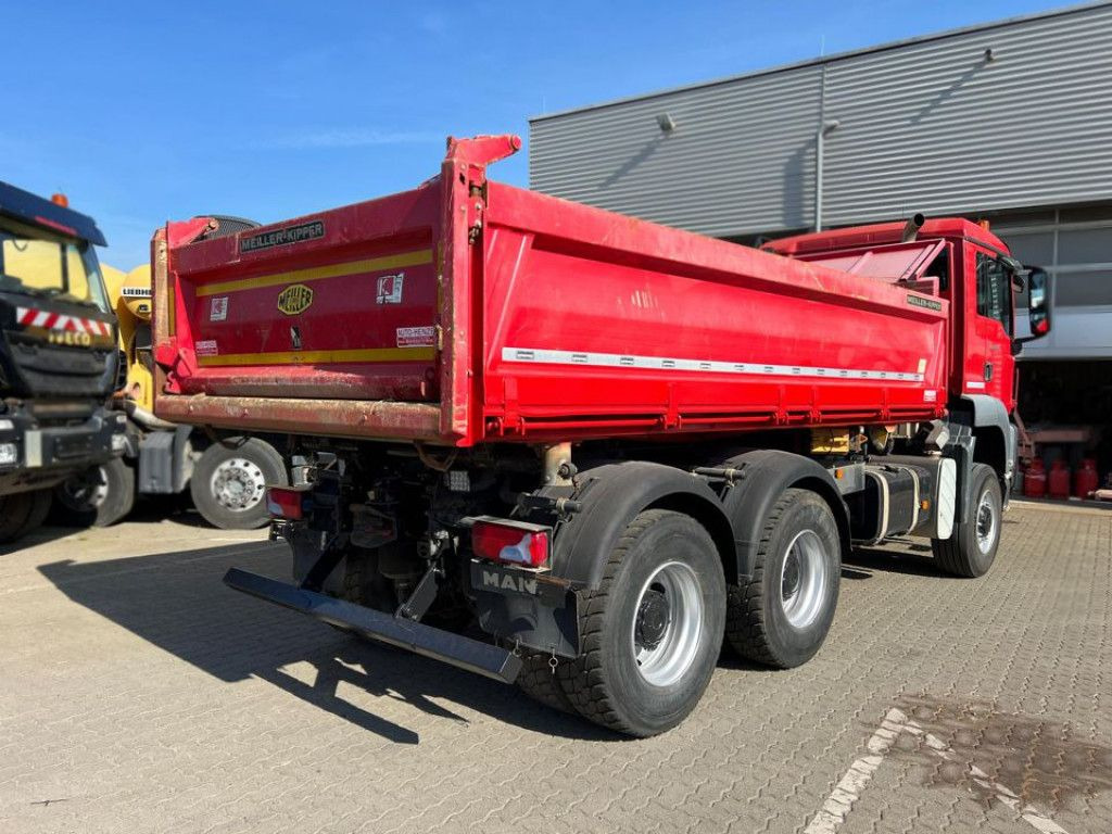 MAN TG-S 26.440 6x6 3-Achs Allradkipper Bordmatik - Kravas automašīna pašizgāzējs: foto 4 MAN TG-S 26.440 6x6 3-Achs Allradkipper Bordmatik - Kravas automašīna pašizgāzējs: foto 4