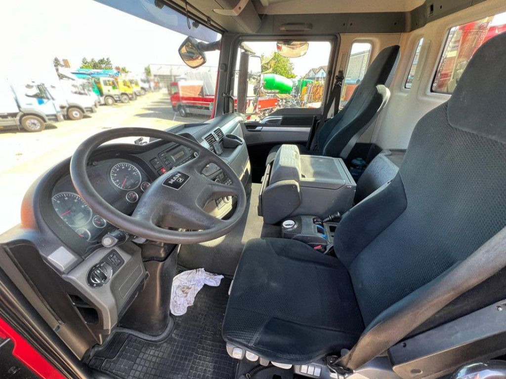 MAN TG-S 26.440 6x6 3-Achs Allradkipper Bordmatik - Kravas automašīna pašizgāzējs: foto 5 MAN TG-S 26.440 6x6 3-Achs Allradkipper Bordmatik - Kravas automašīna pašizgāzējs: foto 5