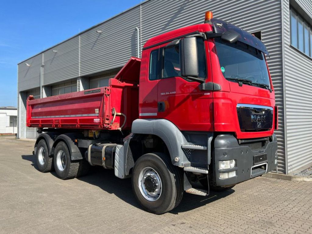 MAN TG-S 26.440 6x6 3-Achs Allradkipper Bordmatik - Kravas automašīna pašizgāzējs: foto 2 MAN TG-S 26.440 6x6 3-Achs Allradkipper Bordmatik - Kravas automašīna pašizgāzējs: foto 2