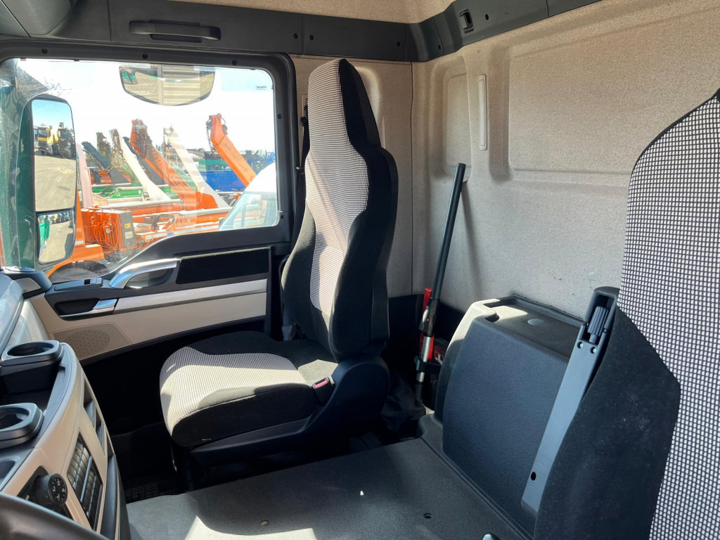 MAN TG-S 26.460 6x4 BB 3-Achs Kipper - Kravas automašīna pašizgāzējs: foto 4 MAN TG-S 26.460 6x4 BB 3-Achs Kipper - Kravas automašīna pašizgāzējs: foto 4