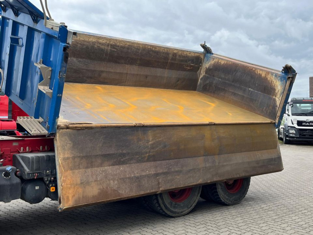 MAN TG-S 26.500 6x6 BB 3-Achs Allradkipper Bordmatik - Kravas automašīna pašizgāzējs: foto 4 MAN TG-S 26.500 6x6 BB 3-Achs Allradkipper Bordmatik - Kravas automašīna pašizgāzējs: foto 4