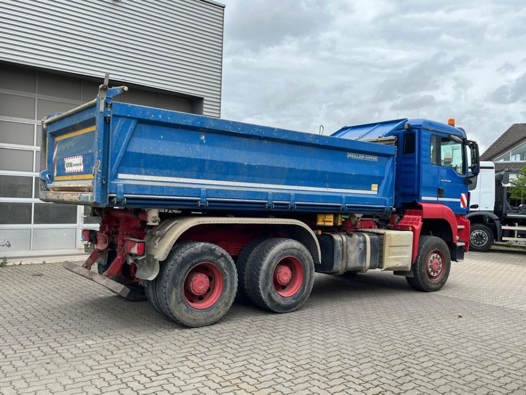 MAN TG-S 26.500 6x6 BB 3-Achs Allradkipper Bordmatik - Kravas automašīna pašizgāzējs: foto 4 MAN TG-S 26.500 6x6 BB 3-Achs Allradkipper Bordmatik - Kravas automašīna pašizgāzējs: foto 4