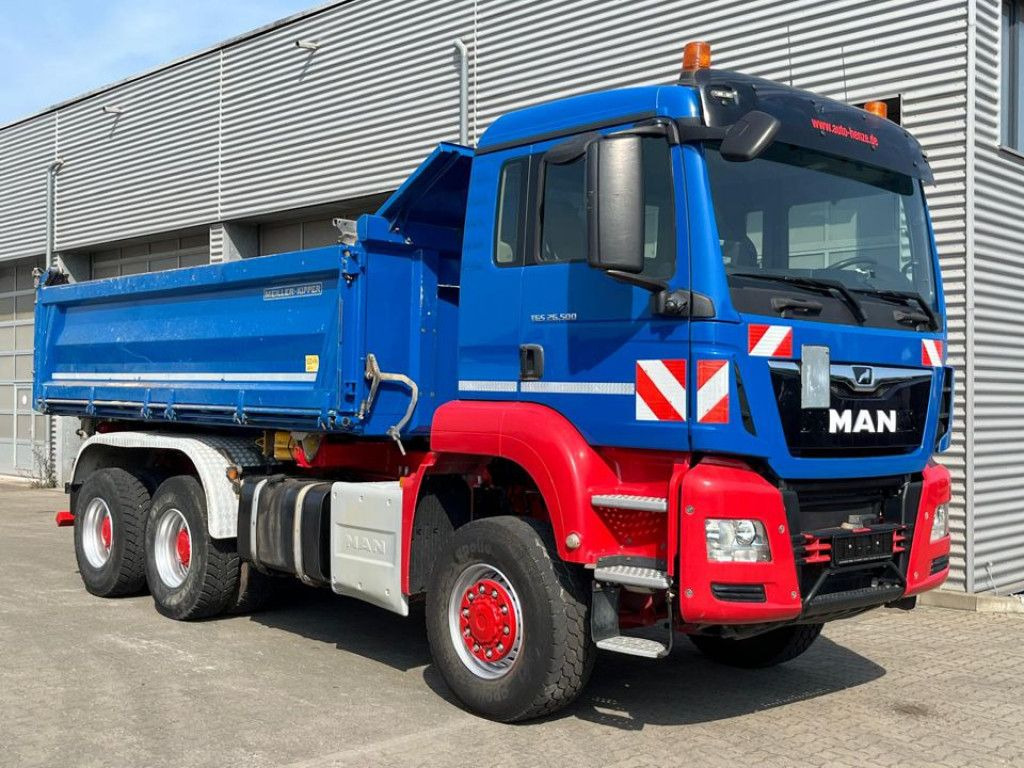 MAN TG-S 26.500 6x6 BB 3-Achs Allradkipper Bordmatik - Kravas automašīna pašizgāzējs: foto 2 MAN TG-S 26.500 6x6 BB 3-Achs Allradkipper Bordmatik - Kravas automašīna pašizgāzējs: foto 2