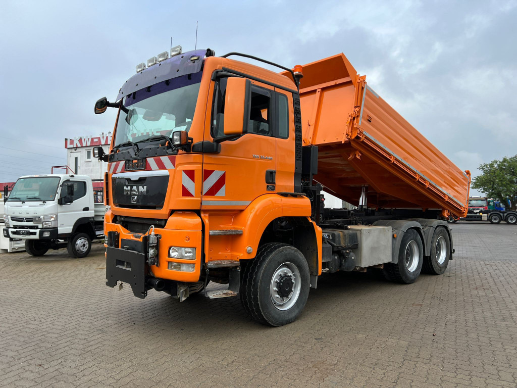 MAN TG-S 33.440 AK 6x6 3-Achs Allradkipper - Kravas automašīna pašizgāzējs: foto 1 MAN TG-S 33.440 AK 6x6 3-Achs Allradkipper - Kravas automašīna pašizgāzējs: foto 1