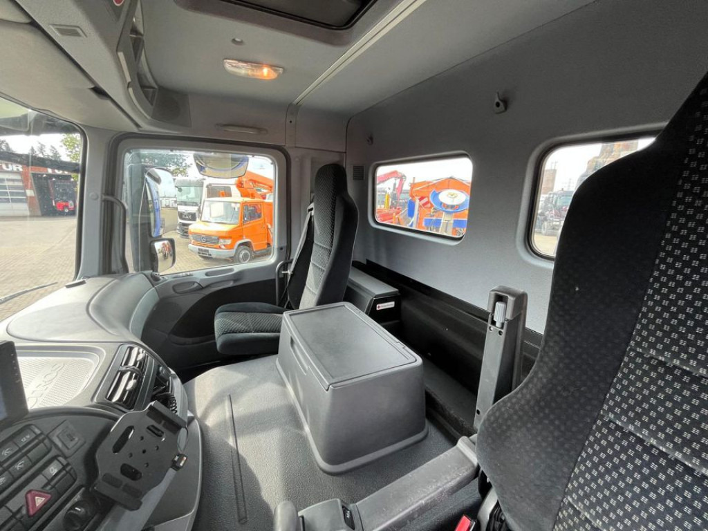MERCEDES-BENZ Actros 2541 L6x2 Abrollkipper Meiller Schub Knick - Pacēlājs ar āķi: foto 2 MERCEDES-BENZ Actros 2541 L6x2 Abrollkipper Meiller Schub Knick - Pacēlājs ar āķi: foto 2