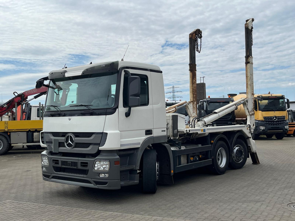 MERCEDES-BENZ Actros 2541 L6x2 Absetzkipper Meiller - Būvgružu konteineru vedējs: foto 1 MERCEDES-BENZ Actros 2541 L6x2 Absetzkipper Meiller - Būvgružu konteineru vedējs: foto 1