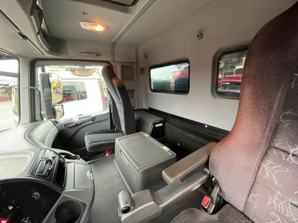 MERCEDES-BENZ Actros 4141 K 8x4 4-Achs Kipper Bordmatik Meiller Top - Kravas automašīna pašizgāzējs: foto 3 MERCEDES-BENZ Actros 4141 K 8x4 4-Achs Kipper Bordmatik Meiller Top - Kravas automašīna pašizgāzējs: foto 3