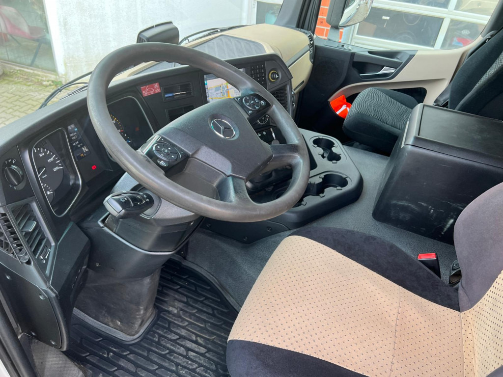 MERCEDES-BENZ Actros neu 2543 L 6x2 Abrollkipper Meiller Funk - Pacēlājs ar āķi: foto 5 MERCEDES-BENZ Actros neu 2543 L 6x2 Abrollkipper Meiller Funk - Pacēlājs ar āķi: foto 5