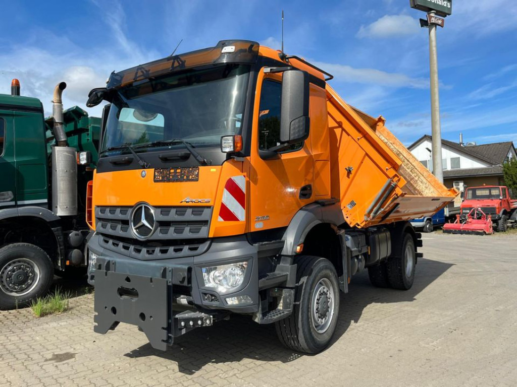 MERCEDES-BENZ Arocs 2135 AK 4x4 2-Achs Allradkipper Kommunalhydr. - Kravas automašīna pašizgāzējs: foto 1 MERCEDES-BENZ Arocs 2135 AK 4x4 2-Achs Allradkipper Kommunalhydr. - Kravas automašīna pašizgāzējs: foto 1