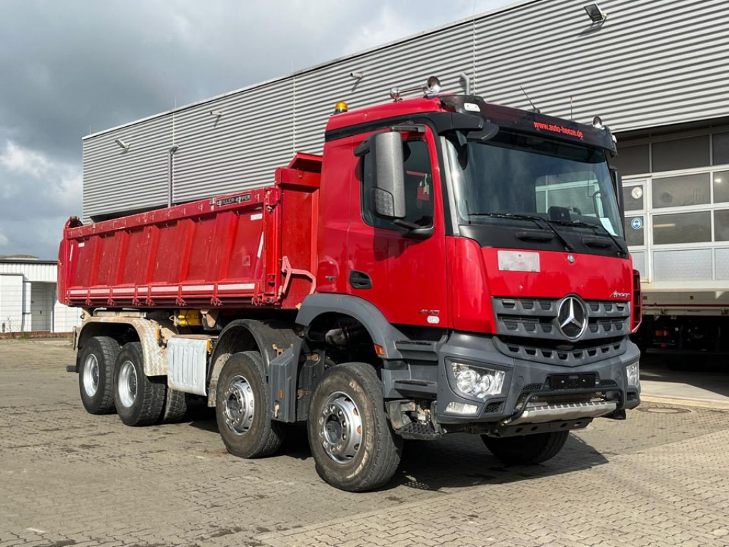 MERCEDES-BENZ Arocs 4143 8x4 4-Achs Kipper Meiller Bordmatik - Kravas automašīna pašizgāzējs: foto 4 MERCEDES-BENZ Arocs 4143 8x4 4-Achs Kipper Meiller Bordmatik - Kravas automašīna pašizgāzējs: foto 4