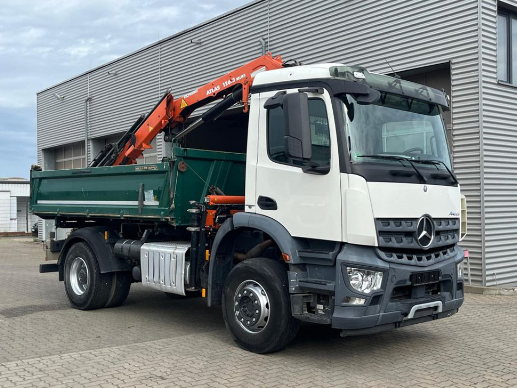 MERCEDES-BENZ Mercedes-Benz Arocs 2-Achs Kipper Kran 1835 K Atlas 126.3 - Kravas automašīna pašizgāzējs, Kravas auto ar manipulatoru: foto 2 MERCEDES-BENZ Mercedes-Benz Arocs 2-Achs Kipper Kran 1835 K Atlas 126.3 - Kravas automašīna pašizgāzējs, Kravas auto ar manipulatoru: foto 2