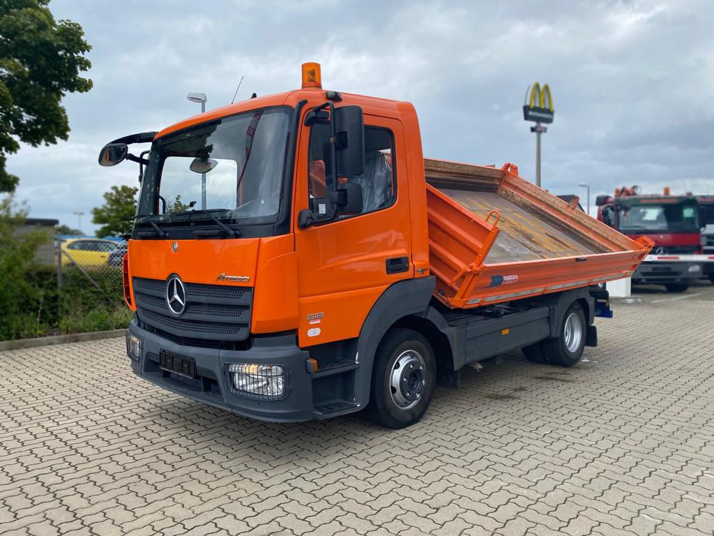MERCEDES-BENZ Mercedes-Benz Atego 2-Achs Kipper 818 K Schalter - Kravas automašīna pašizgāzējs: foto 1 MERCEDES-BENZ Mercedes-Benz Atego 2-Achs Kipper 818 K Schalter - Kravas automašīna pašizgāzējs: foto 1