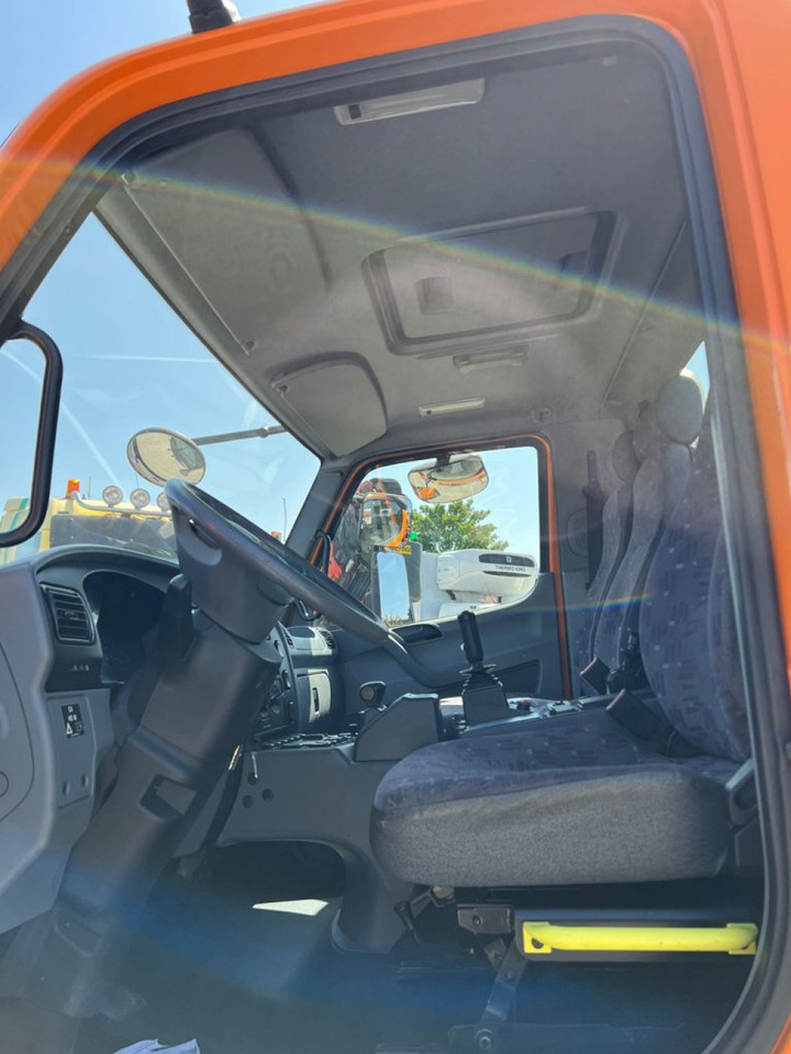 MERCEDES-BENZ Unimog U20 2-Achs Allradkipper Kran Palfinger Kran - Kravas automašīna pašizgāzējs, Kravas auto ar manipulatoru: foto 4 MERCEDES-BENZ Unimog U20 2-Achs Allradkipper Kran Palfinger Kran - Kravas automašīna pašizgāzējs, Kravas auto ar manipulatoru: foto 4