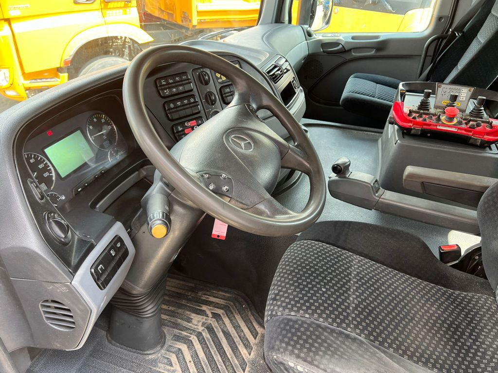 Mercedes-Benz Actros 1841 K 2-Achs Kipper Kran Funk/2xhydr+Gre Mercedes-Benz Actros 1841 K 2-Achs Kipper Kran Funk/2xhydr+Gre - Kravas automašīna pašizgāzējs, Kravas auto ar manipulatoru: foto 5 Mercedes-Benz Actros 1841 K 2-Achs Kipper Kran Funk/2xhydr+Gre Mercedes-Benz Actros 1841 K 2-Achs Kipper Kran Funk/2xhydr+Gre - Kravas automašīna pašizgāzējs, Kravas auto ar manipulatoru: foto 5