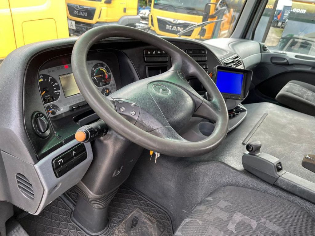 Mercedes-Benz Actros 2541 L6x2 Abrollkipper mit Kran Funk+Grei - Kravas auto ar manipulatoru: foto 5 Mercedes-Benz Actros 2541 L6x2 Abrollkipper mit Kran Funk+Grei - Kravas auto ar manipulatoru: foto 5