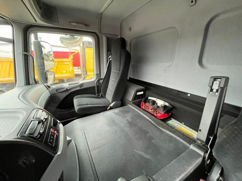 Kravas auto ar manipulatoru, Kravas automašīna ar tentu Mercedes-Benz Actros 2541 L6x2 Pritsche Heckkran 34m/to, Jib,: foto 10