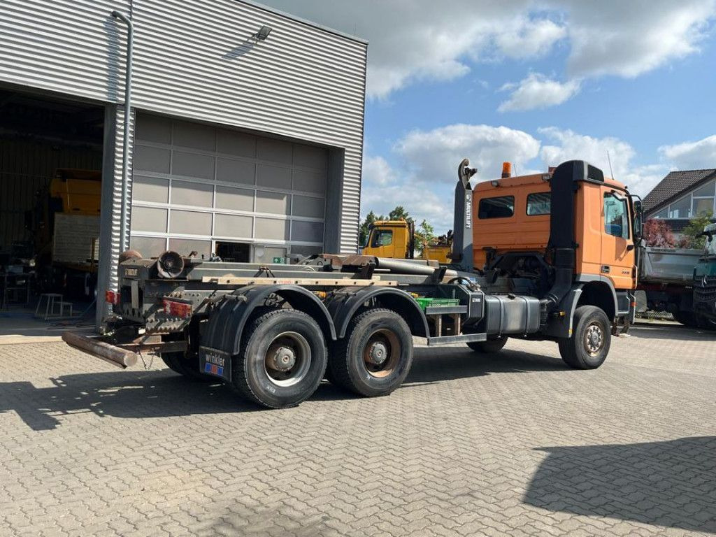 Mercedes-Benz Actros 3336 AK 6x6 Abrollkipper org. nur 84TKM - Pacēlājs ar āķi: foto 4 Mercedes-Benz Actros 3336 AK 6x6 Abrollkipper org. nur 84TKM - Pacēlājs ar āķi: foto 4