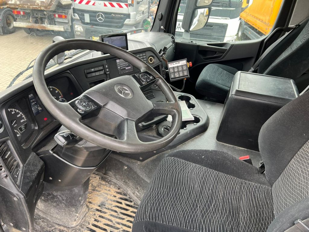 Mercedes-Benz Arocs 3240 B 8x4 Betonmischer Deutsch Top AP Ach - Betonvedējs: foto 5 Mercedes-Benz Arocs 3240 B 8x4 Betonmischer Deutsch Top AP Ach - Betonvedējs: foto 5