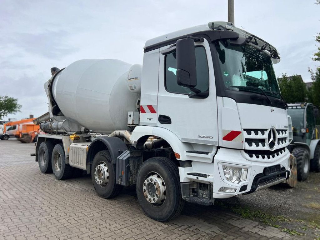 Mercedes-Benz Arocs 3240 B 8x4 Betonmischer Deutsch Top AP Ach - Betonvedējs: foto 2 Mercedes-Benz Arocs 3240 B 8x4 Betonmischer Deutsch Top AP Ach - Betonvedējs: foto 2