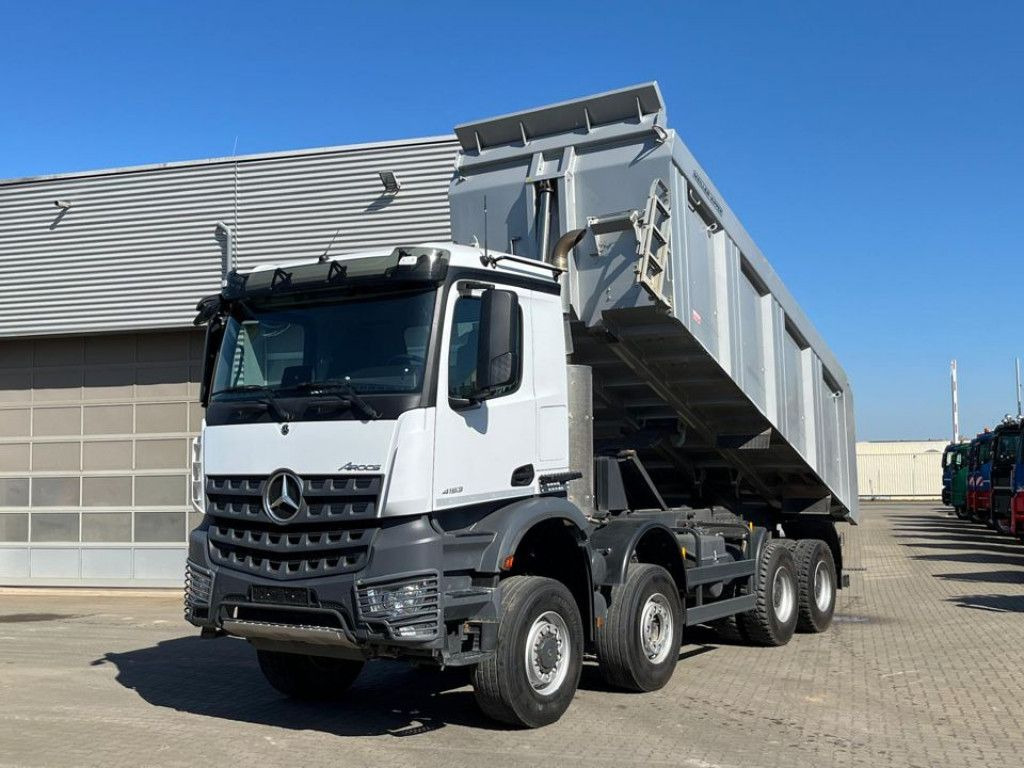 Mercedes-Benz Arocs 4153 8x6 4 Achs Muldenkipper Meiller - Kravas automašīna pašizgāzējs: foto 1 Mercedes-Benz Arocs 4153 8x6 4 Achs Muldenkipper Meiller - Kravas automašīna pašizgāzējs: foto 1