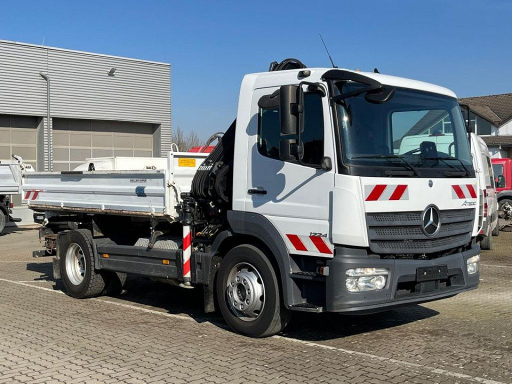 Mercedes-Benz Atego 1224 K 2-Achs Kipper Kran Hiab +Greiferst. - Kravas automašīna pašizgāzējs, Kravas auto ar manipulatoru: foto 2 Mercedes-Benz Atego 1224 K 2-Achs Kipper Kran Hiab +Greiferst. - Kravas automašīna pašizgāzējs, Kravas auto ar manipulatoru: foto 2