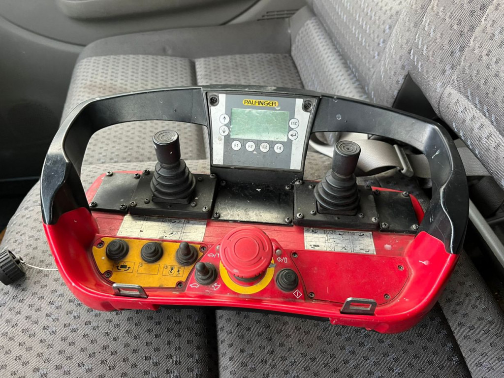 NISSAN (E) Cabstar 35.13 Hubarbeitsbühne Palfinger 14mtr - Autopacēlājs: foto 5 NISSAN (E) Cabstar 35.13 Hubarbeitsbühne Palfinger 14mtr - Autopacēlājs: foto 5