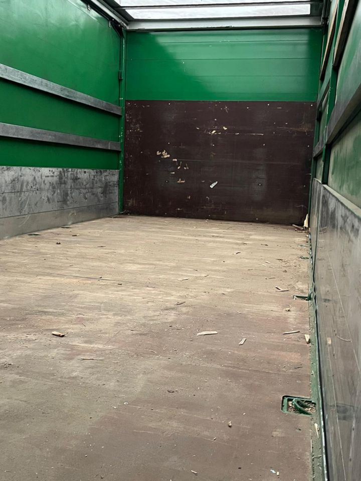 PLATAL Pritschenanhänger Planenanhänger TPA 9,5/6,2E Schiebeplane - Piekabe ar tentu: foto 4 PLATAL Pritschenanhänger Planenanhänger TPA 9,5/6,2E Schiebeplane - Piekabe ar tentu: foto 4