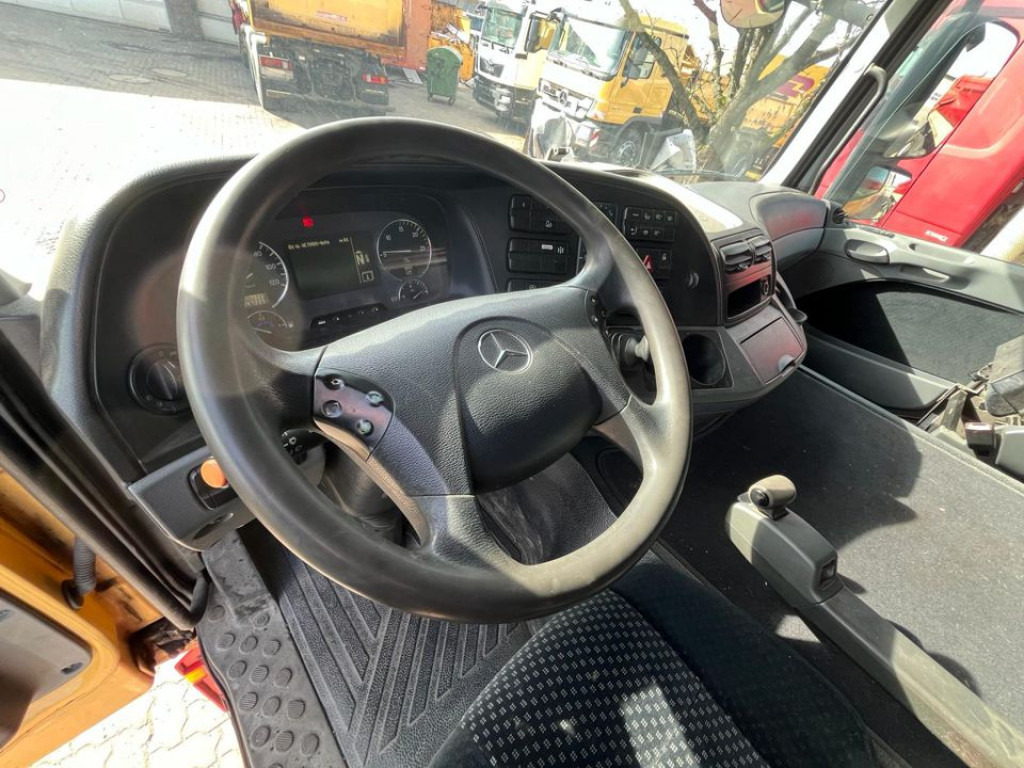 MERCEDES-BENZ Actros 1841 LS SZM - Vilcējs: foto 5 MERCEDES-BENZ Actros 1841 LS SZM - Vilcējs: foto 5