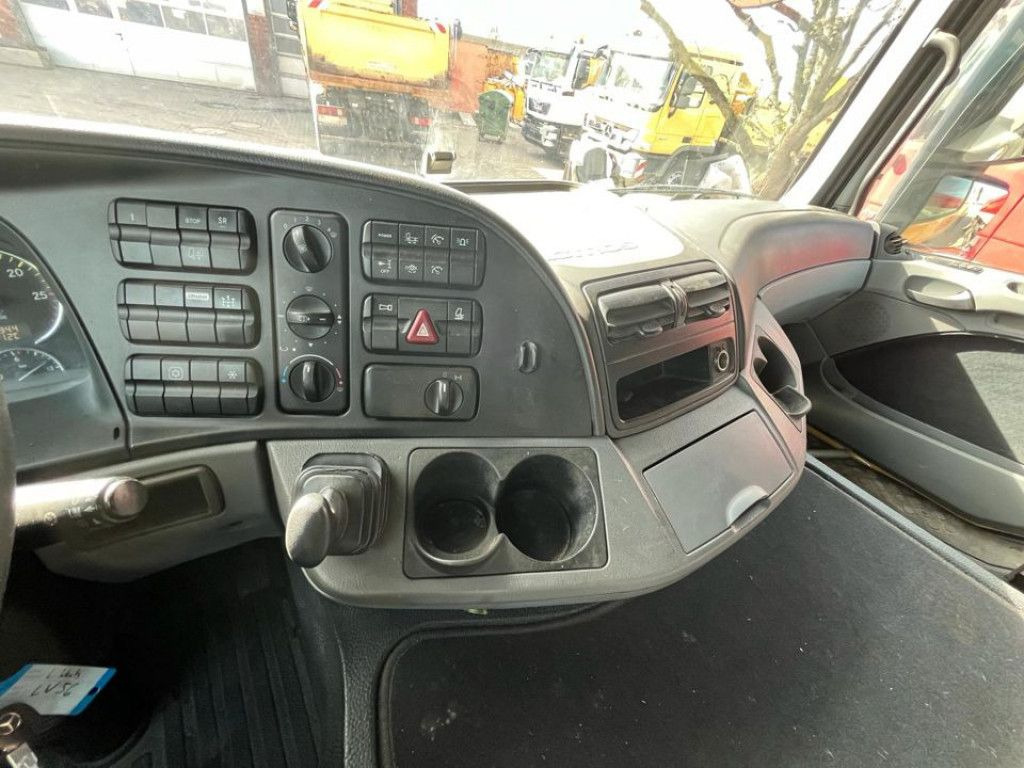 Vilcējs Mercedes-Benz Actros 1841 LS SZM: foto 7