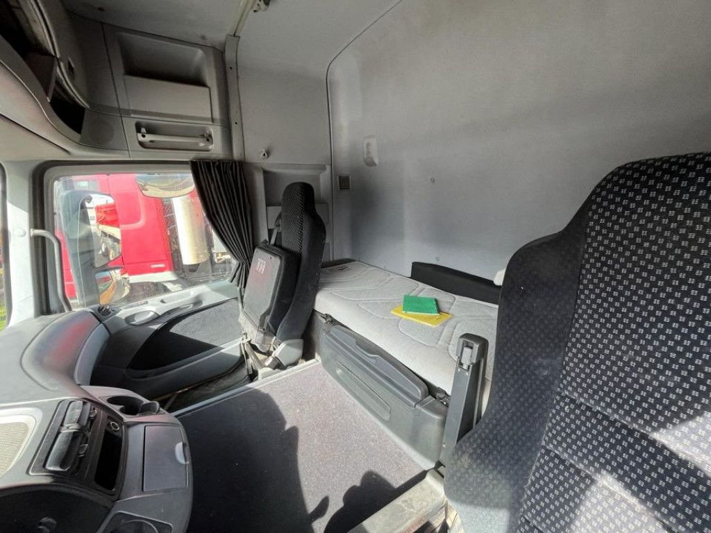 Vilcējs Mercedes-Benz Actros 1841 LS SZM: foto 9