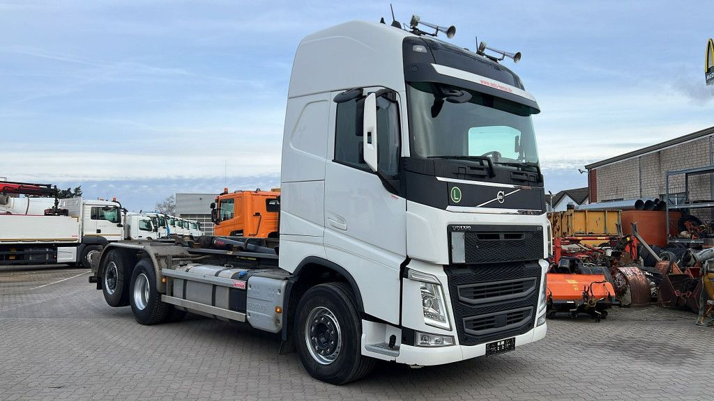 Volvo FH 500 6x2 Abrollkipper Funkfernbedienung - Pacēlājs ar āķi: foto 2 Volvo FH 500 6x2 Abrollkipper Funkfernbedienung - Pacēlājs ar āķi: foto 2