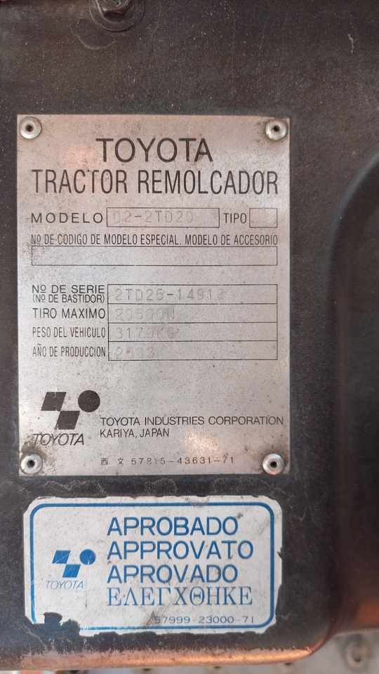 02-2TD20 Toyota tractor - Bagāžas vilcējs: foto 2 02-2TD20 Toyota tractor - Bagāžas vilcējs: foto 2