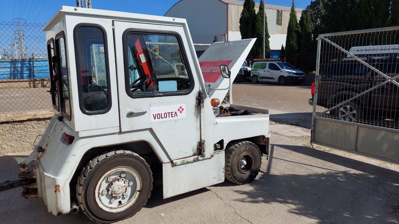 FV-02 Tractor Nissan - Bagāžas vilcējs: foto 5 FV-02 Tractor Nissan - Bagāžas vilcējs: foto 5