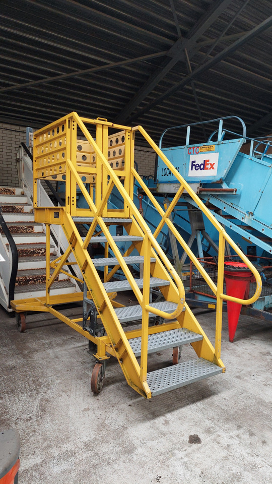 Maintenance Stairs SPS OT-7 - Pasažieru kāpnes: foto 4 Maintenance Stairs SPS OT-7 - Pasažieru kāpnes: foto 4