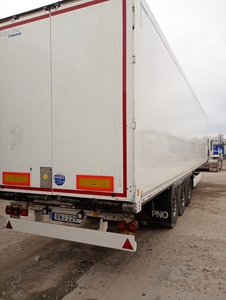 KRONE BOX - Puspiekabe slēgtā virsbūve: foto 4 KRONE BOX - Puspiekabe slēgtā virsbūve: foto 4