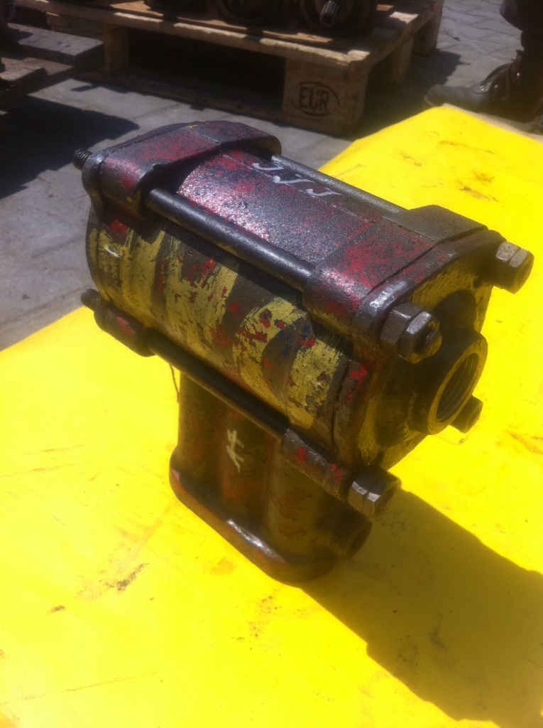 DAF POMPA TŁOCZKOWA - Hidrauliskais sūknis - Celtniecības tehnika: foto 1 DAF POMPA TŁOCZKOWA - Hidrauliskais sūknis - Celtniecības tehnika: foto 1