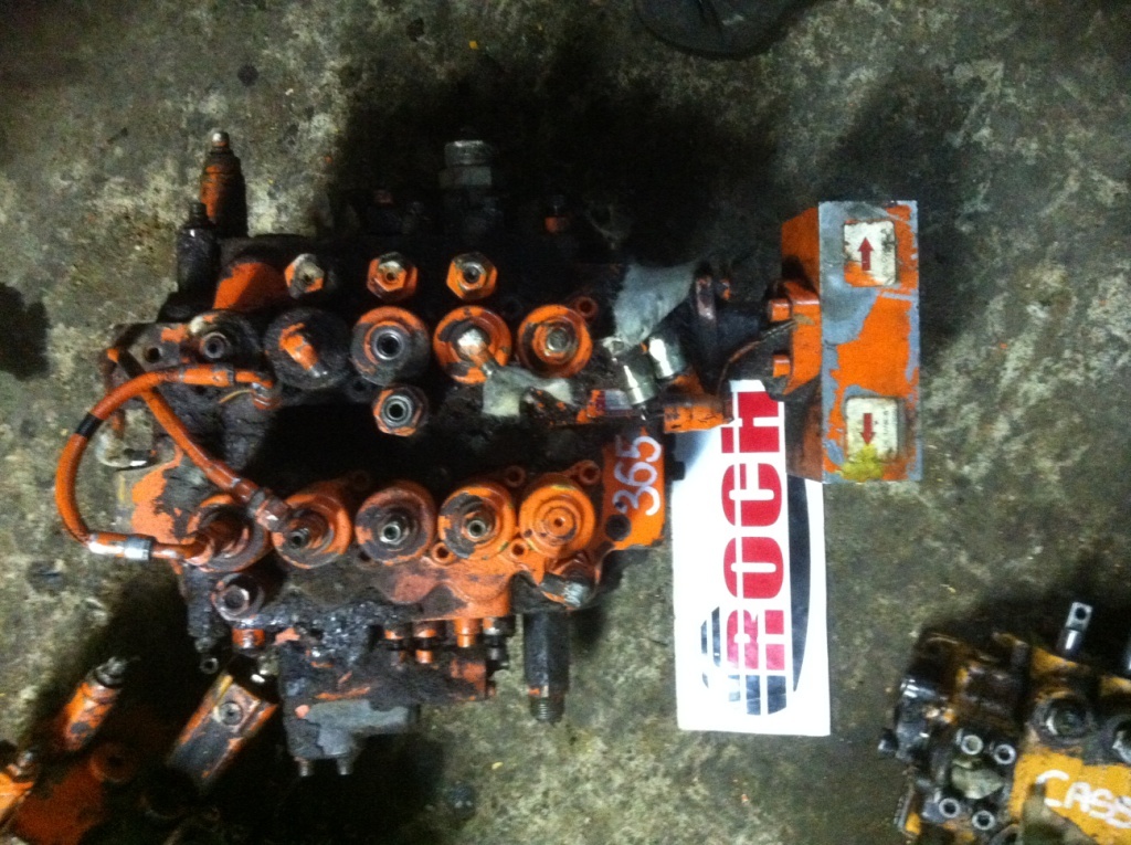 SHIBAURA DX28-11 - 10 SEKCYJNY - Hidrauliskais vārsts - Celtniecības tehnika: foto 1 SHIBAURA DX28-11 - 10 SEKCYJNY - Hidrauliskais vārsts - Celtniecības tehnika: foto 1