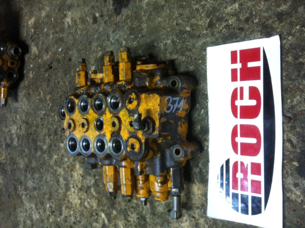 SHIBAURA U22 - 4 SEKCYJNY - Hidrauliskais vārsts - Celtniecības tehnika: foto 1 SHIBAURA U22 - 4 SEKCYJNY - Hidrauliskais vārsts - Celtniecības tehnika: foto 1