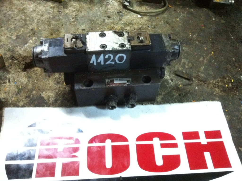 VOGELE 682440200 - 1 SEKCYJNY + 4WE5F6.2/G12NZ S073 406830 + CEWKI 12V 26W - Hidrauliskais vārsts - Celtniecības tehnika: foto 1 VOGELE 682440200 - 1 SEKCYJNY + 4WE5F6.2/G12NZ S073 406830 + CEWKI 12V 26W - Hidrauliskais vārsts - Celtniecības tehnika: foto 1