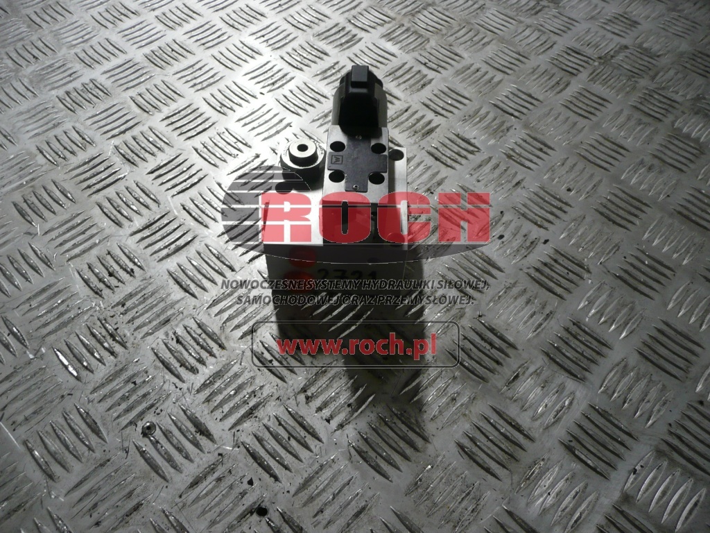 WIRTGEN 2477453 33094001 - 1 SEKCYJNY + PRM2-042Z 11/12-24E12/M 2504580 8000153 33115200 + 30754900 - Hidrauliskais vārsts: foto 1 WIRTGEN 2477453 33094001 - 1 SEKCYJNY + PRM2-042Z 11/12-24E12/M 2504580 8000153 33115200 + 30754900 - Hidrauliskais vārsts: foto 1
