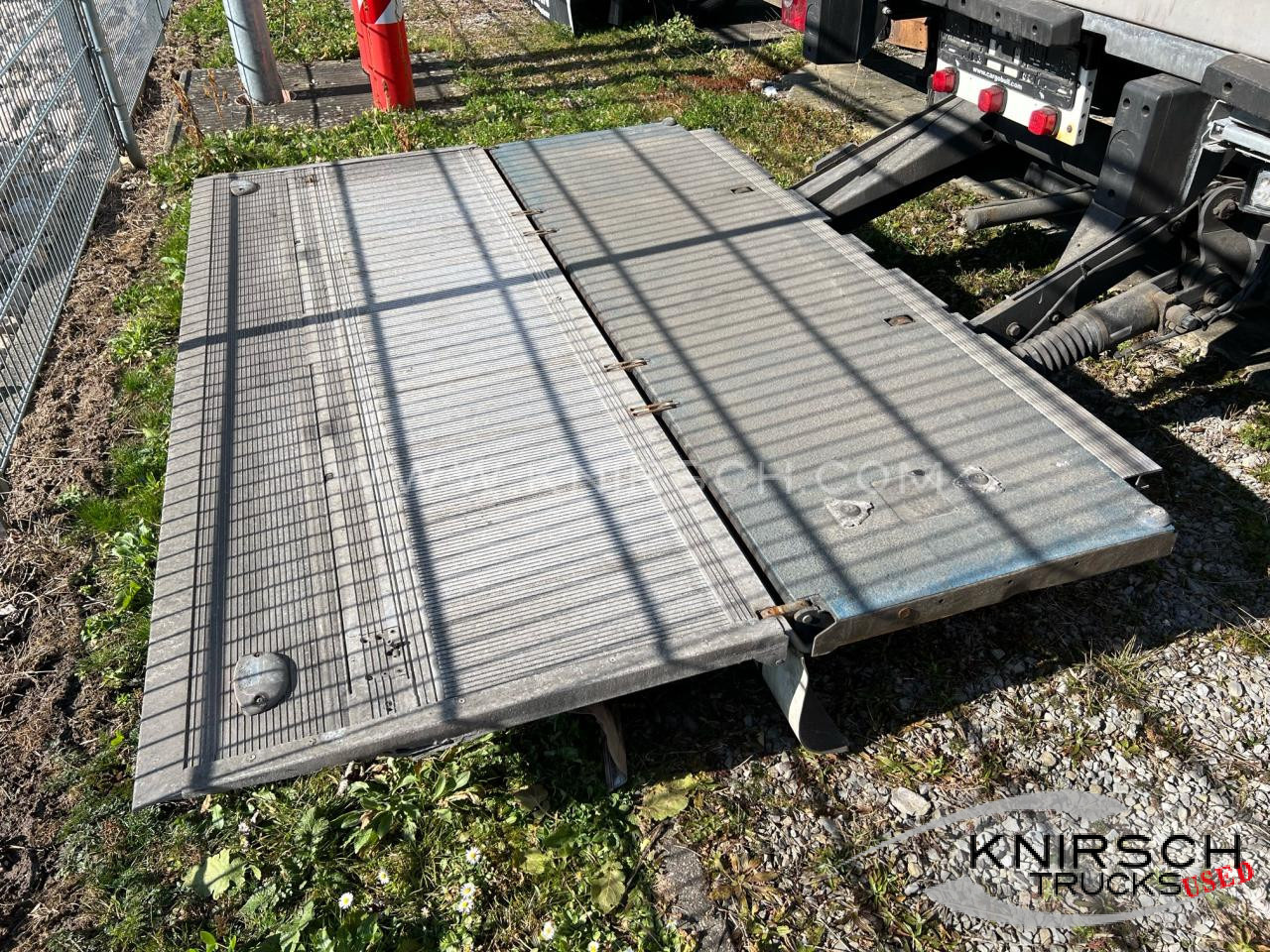 SCHMITZ SKO 24 Doppelstock, LBW 2000 kg, Liftachse - Puspiekabe refrižerators: foto 5 SCHMITZ SKO 24 Doppelstock, LBW 2000 kg, Liftachse - Puspiekabe refrižerators: foto 5