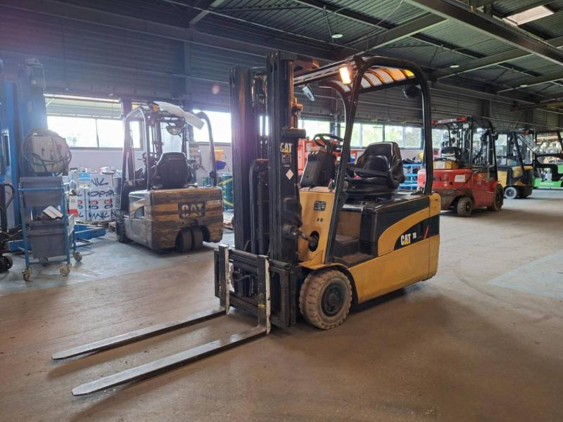 Caterpillar EP18NT - Elektroiekrāvējs: foto 2 Caterpillar EP18NT - Elektroiekrāvējs: foto 2