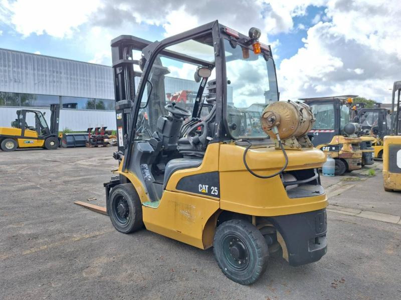 Caterpillar GP25N - Gāzes iekrāvējs: foto 4 Caterpillar GP25N - Gāzes iekrāvējs: foto 4