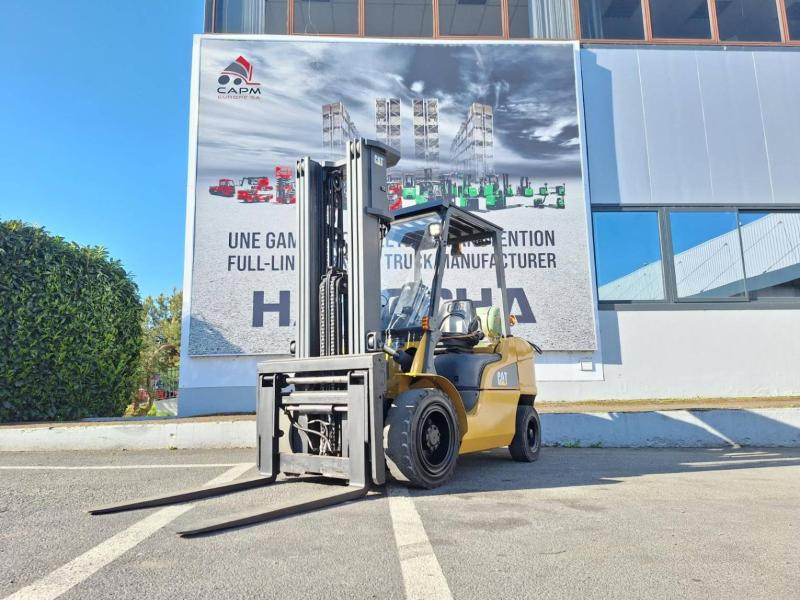Caterpillar GP30NTD - Gāzes iekrāvējs: foto 1 Caterpillar GP30NTD - Gāzes iekrāvējs: foto 1