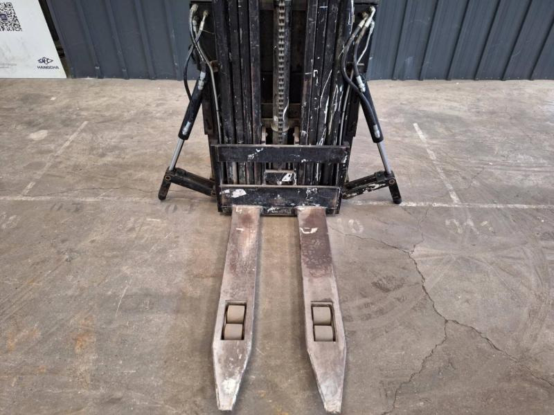 Krautņotājs Caterpillar NSR16N: foto 13 Krautņotājs Caterpillar NSR16N: foto 13