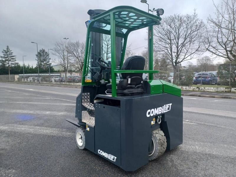 Combilift CBE3000 - Četru pušu autokrāvējs: foto 4 Combilift CBE3000 - Četru pušu autokrāvējs: foto 4