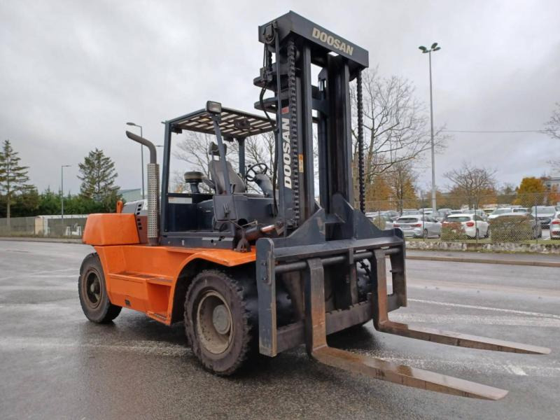 Doosan D1808-S - Dīzeļiekrāvējs: foto 4 Doosan D1808-S - Dīzeļiekrāvējs: foto 4